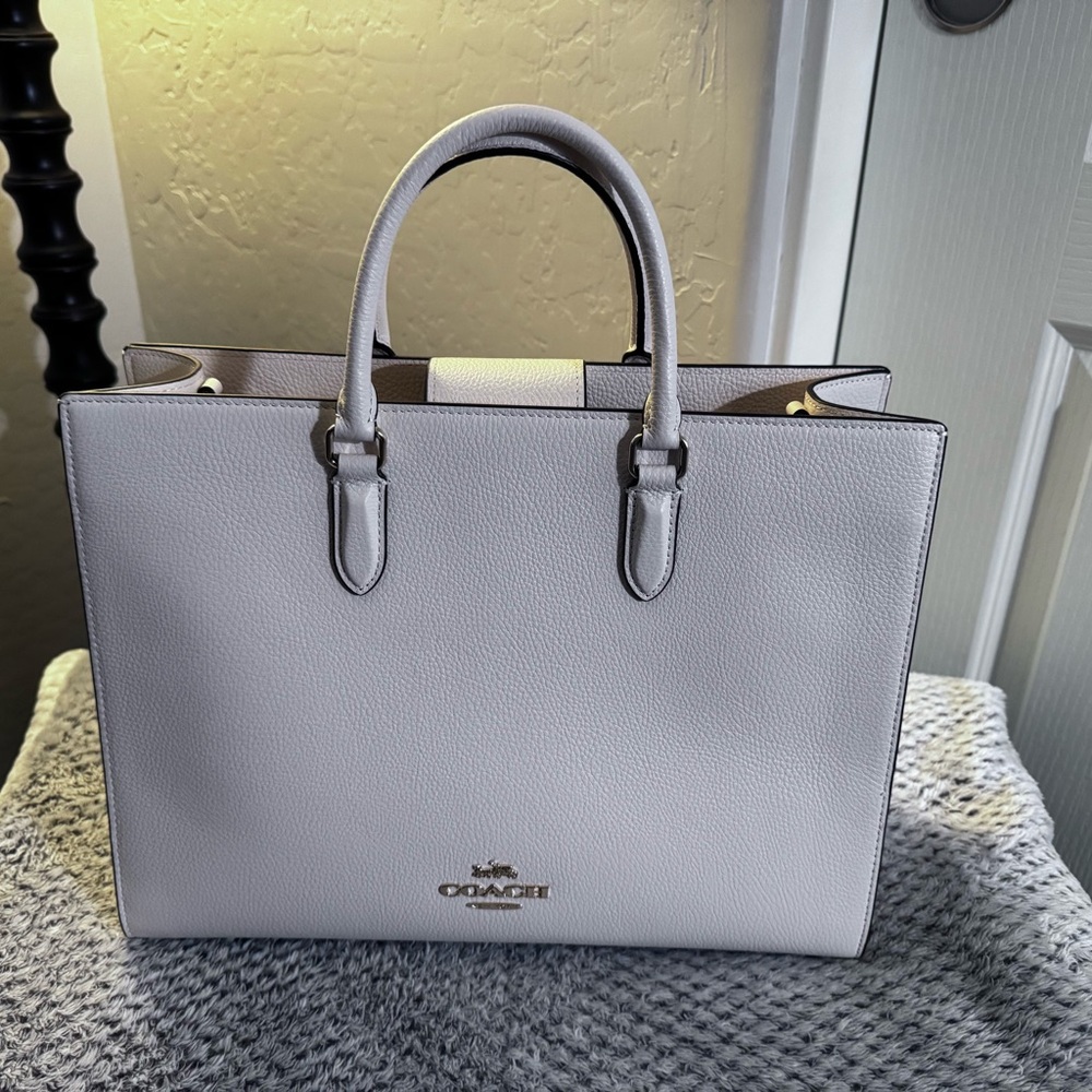 Coach Women's Leather Tote Bag in Light Gray
